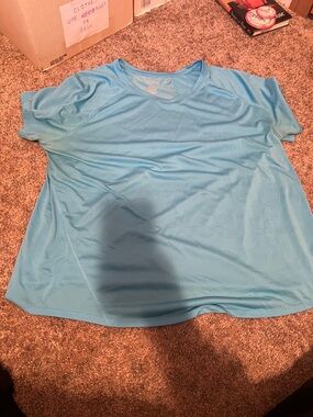 Tek Gear Women’s Plus Size Performance Core V-Neck Tee, 2X